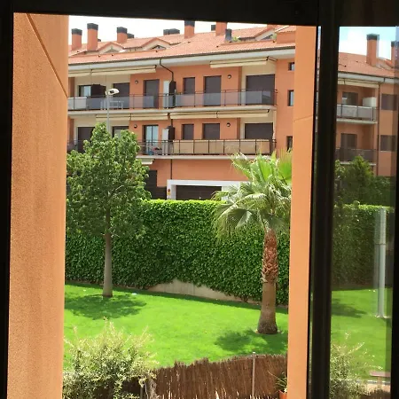Lejlighed Santa Cristina & Bright 2br With Balcony, Pool & Garden View- Fenals