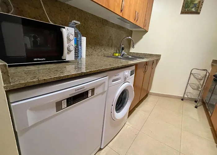 Bright & Spacious 2br In Fenals With Pool View דירה יורט דה מאר