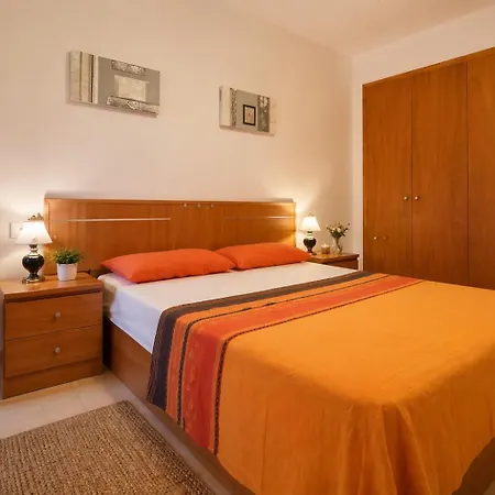 Cozy & Bright 2Br With Balcony, Pool & Garden View- Fenals * Lloret de Mar