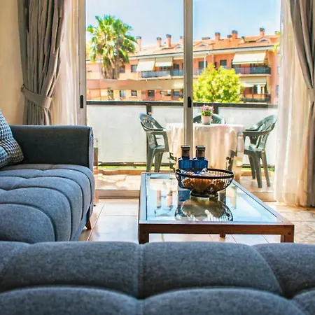 Santa Cristina & Bright 2br With Balcony, Pool & Garden View- Fenals * Lloret de Mar
