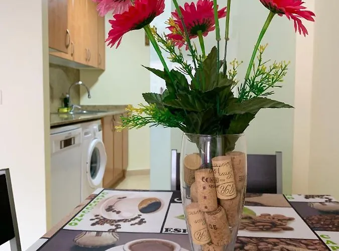 شقة Cozy & Bright 2Br With Balcony, Pool & Garden View- Fenals *