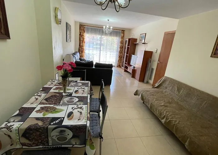 Bright & Spacious 2Br In Fenals With Pool View Apartman *