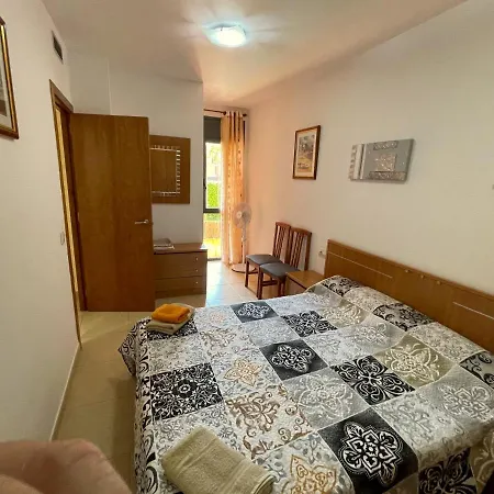 Bright & Spacious 2br In Fenals With Pool View Appartamento