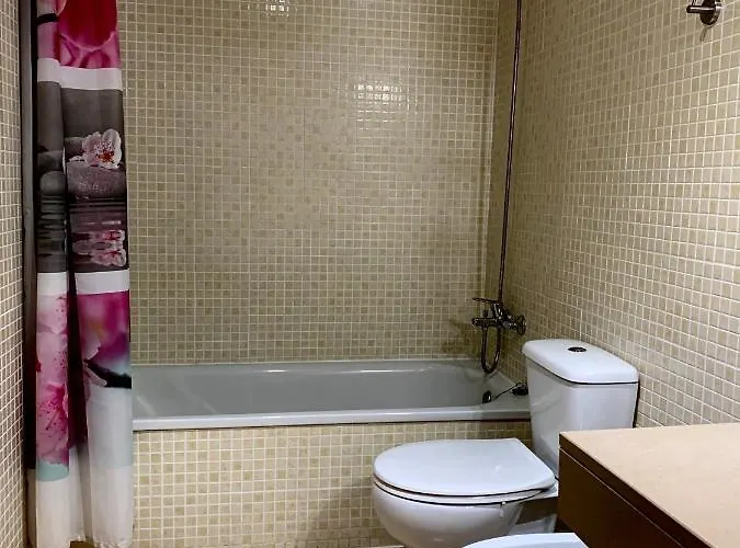 Bright & Spacious 2br In Fenals With Pool View Appartamento Lloret de Mar